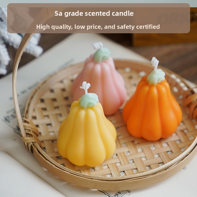 手作りハロウィンパンプキンの香りのキャンドル。高級感のあるア - Silk Candle のレビューと価格